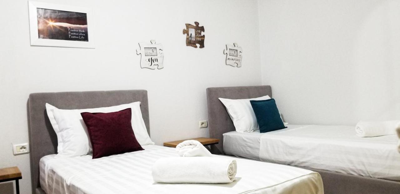 Spacious And Cozy Apartment - Ajia Apartment Tirana Buitenkant foto