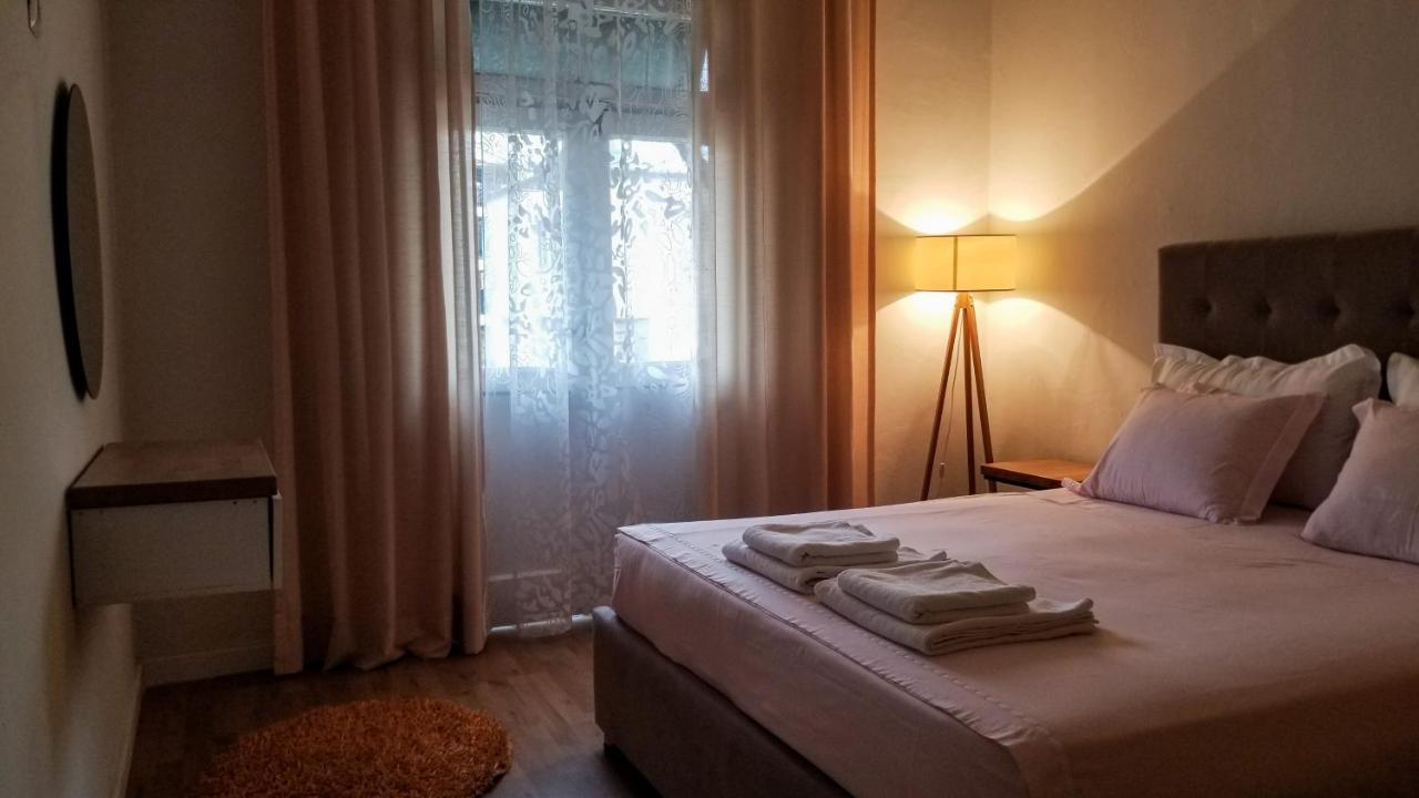 Spacious And Cozy Apartment - Ajia Apartment Tirana Buitenkant foto