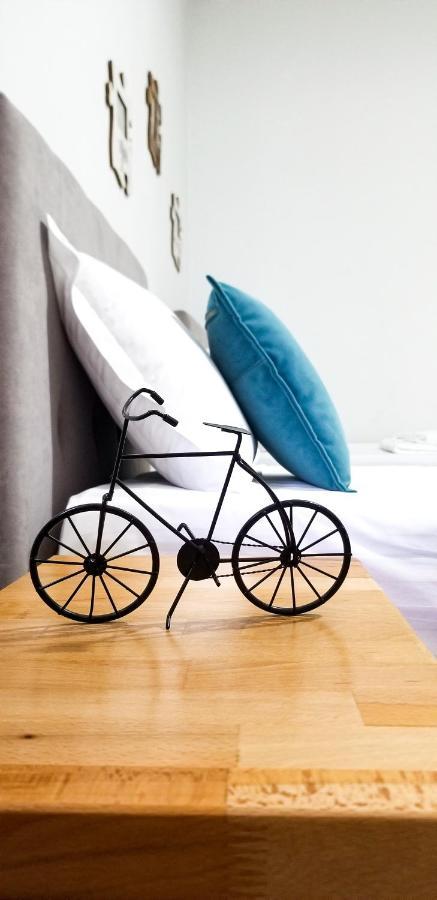 Spacious And Cozy Apartment - Ajia Apartment Tirana Buitenkant foto