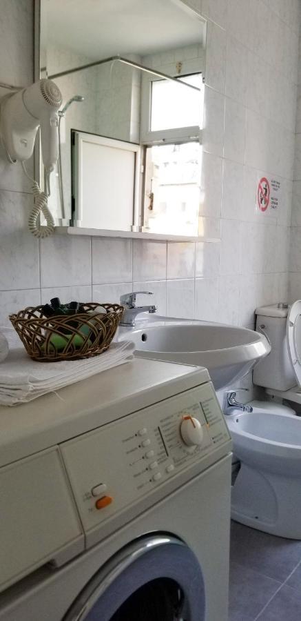 Spacious And Cozy Apartment - Ajia Apartment Tirana Buitenkant foto