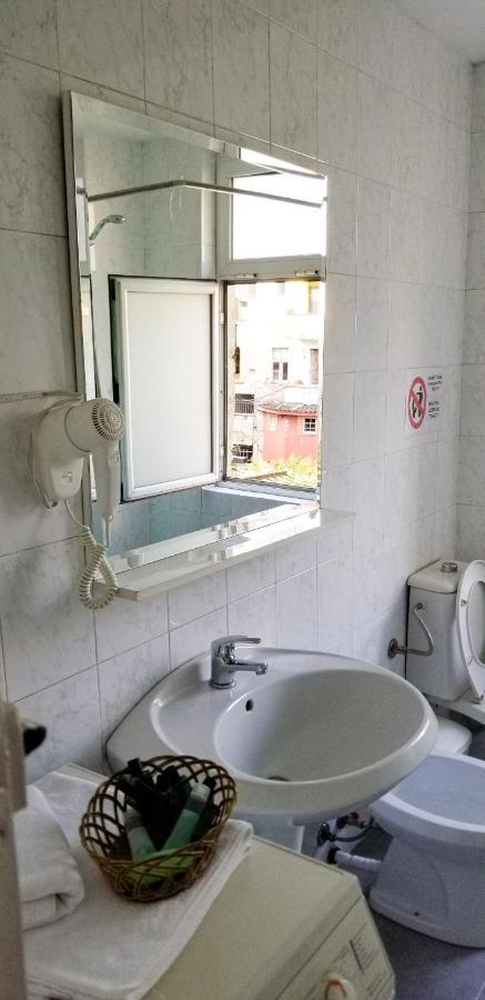 Spacious And Cozy Apartment - Ajia Apartment Tirana Buitenkant foto