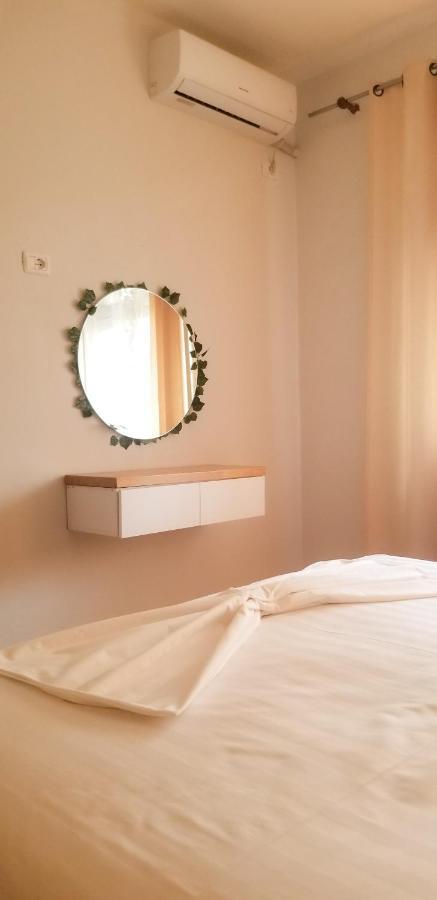 Spacious And Cozy Apartment - Ajia Apartment Tirana Buitenkant foto